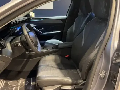 Photo 32 Peugeot 308  SW BlueHDi 130ch S&S EAT8