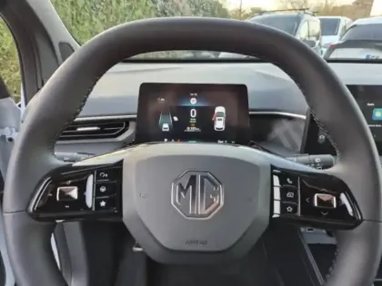Photo 9 Mg Mg3  Hybrid+ 195ch Luxury