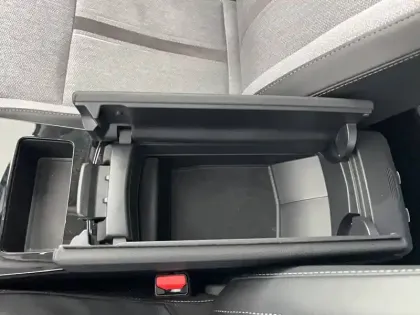 Photo 51 Opel Astra  Hybrid 180 ch BVA8