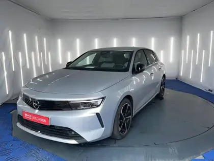 Photo 30 Opel Astra  Hybrid 180 ch BVA8