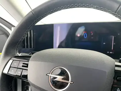 Photo 53 Opel Astra  Hybrid 180 ch BVA8