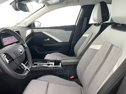 Photo 41 Opel Astra  Hybrid 180 ch BVA8