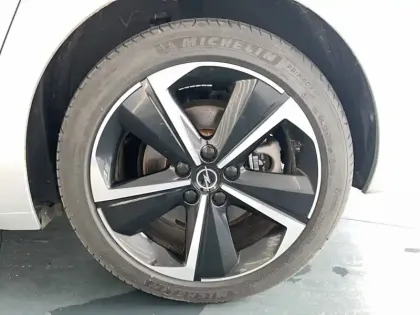 Photo 44 Opel Astra  Hybrid 180 ch BVA8