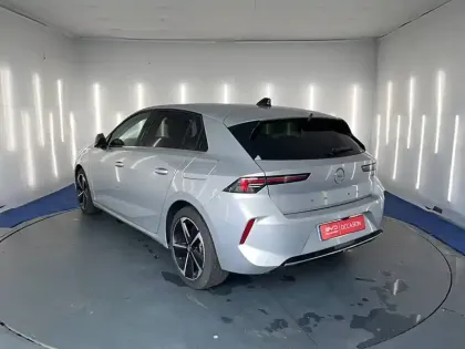 Photo 32 Opel Astra  Hybrid 180 ch BVA8