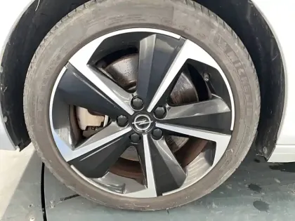 Photo 38 Opel Astra  Hybrid 180 ch BVA8