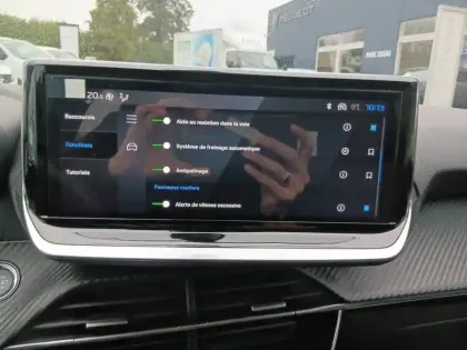 Photo 41 Peugeot 208  Electrique 50 kWh 136ch