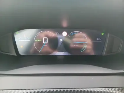 Photo 31 Peugeot 208  Electrique 50 kWh 136ch