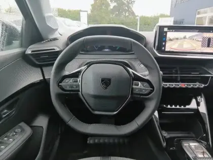 Photo 30 Peugeot 208  Electrique 50 kWh 136ch