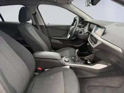 Photo 29 BMW Serie 1 118i 136 ch