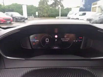 Photo 29 Peugeot 2008  Hybrid 136 e-DCS6