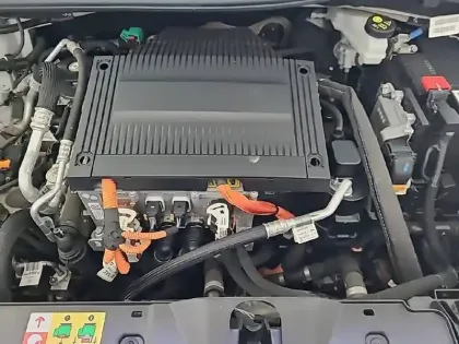 Photo 14 Peugeot 2008  Electrique 136 ch