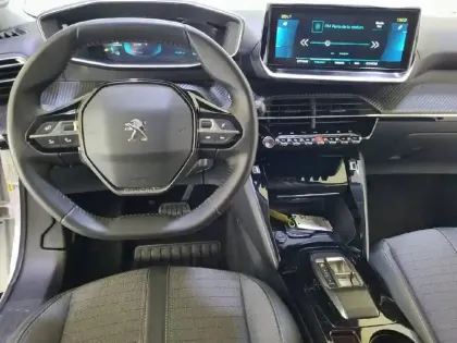 Photo 7 Peugeot 2008  Electrique 136 ch