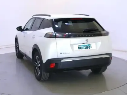 Photo 6 Peugeot 2008  Electrique 136 ch