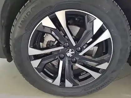 Photo 12 Peugeot 2008  Electrique 136 ch
