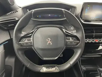 Photo 22 Peugeot 2008  Electrique 136 ch