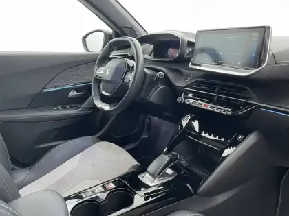 Photo 56 Peugeot 2008  Electrique 136 ch