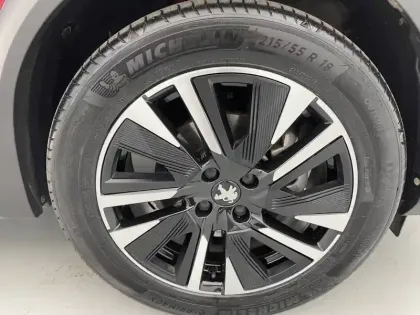 Photo 49 Peugeot 2008  Electrique 136 ch