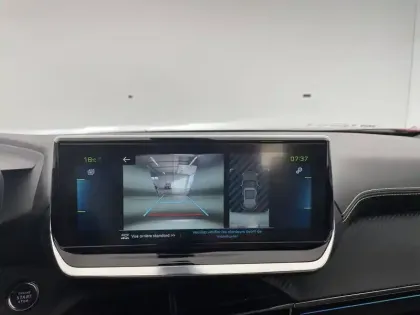 Photo 90 Peugeot 2008  Electrique 136 ch