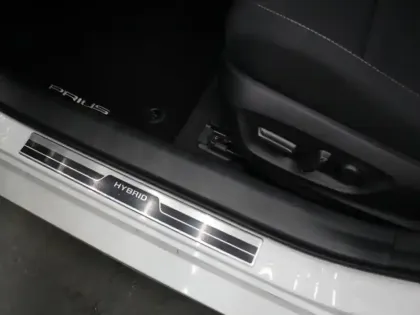 Photo 5 Toyota Prius Hybride Rechargeable 223ch Design PHE