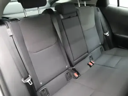 Photo 13 Toyota Prius Hybride Rechargeable 223ch Design PHE