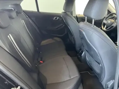 Photo 12 BMW Serie 1 Série 1 118iA 136ch Edition Sport DKG7