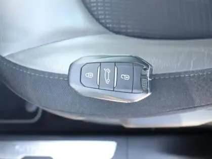 Photo 14 Citroën C4 Picasso  PureTech 130ch Shine S&S EAT6