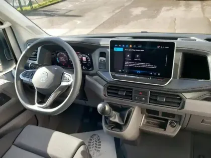 Photo 11 Volkswagen Crafter  Fg 30 L3H3 2.0 TDI 140ch Business Traction