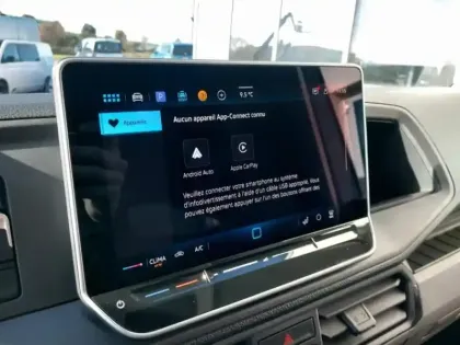 Photo 12 Volkswagen Crafter  Fg 30 L3H3 2.0 TDI 140ch Business Traction