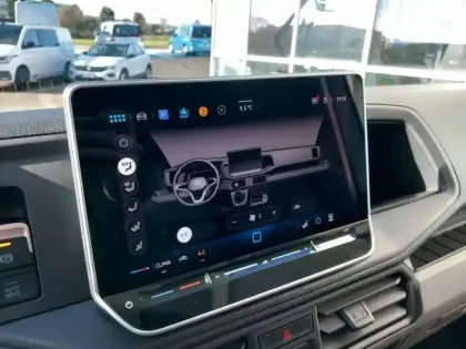 Photo 13 Volkswagen Crafter  Fg 30 L3H3 2.0 TDI 140ch Business Traction