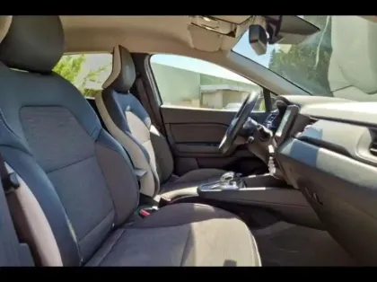 Photo 9 Renault Captur  1.6 E-Tech hybride rechargeable 160ch Intens -21