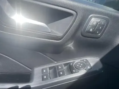 Photo 11 Ford Kuga  2.5 Duratec 190ch FHEV Vignale BVA i-AWD