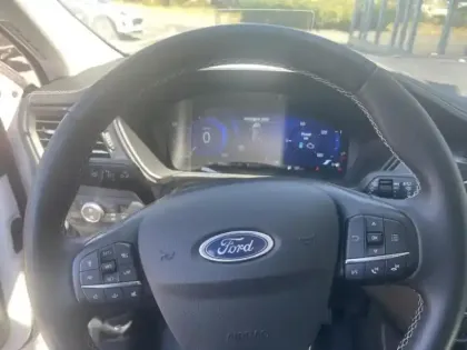 Photo 10 Ford Kuga  2.5 Duratec 190ch FHEV Vignale BVA i-AWD