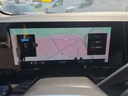 Photo 33 Renault Austral  E-Tech hybrid 200