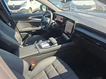 Photo 32 Renault Austral  E-Tech hybrid 200