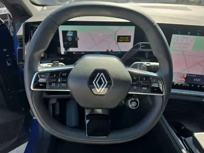 Photo 43 Renault Austral  E-Tech hybrid 200