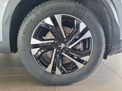 Photo 58 Peugeot 2008  BlueHDi 130 S&S EAT8