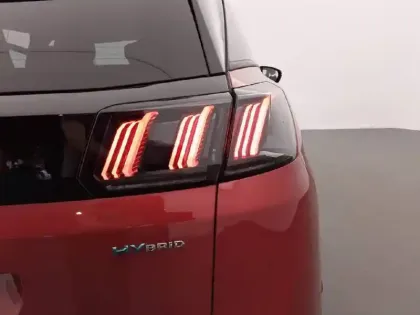 Photo 16 Peugeot 3008  Hybrid 225 e-EAT8