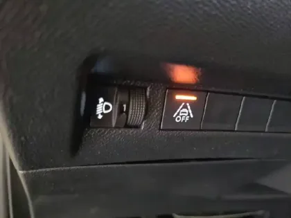 Photo 28 Peugeot 208  PureTech 100 S&S BVM6