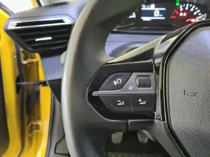 Photo 26 Peugeot 208  PureTech 100 S&S BVM6