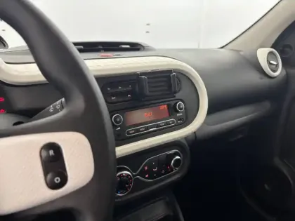Photo 11 Renault Twingo  III Achat Intégral - 21
