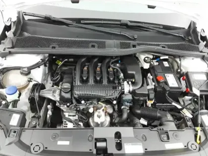 Photo 14 Peugeot 208  PureTech 75 S&S BVM5