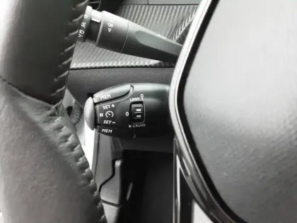 Photo 18 Peugeot 208  PureTech 75 S&S BVM5