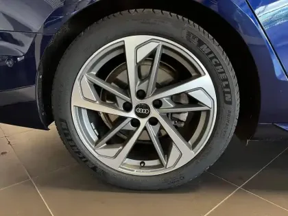 Photo 33 Audi A4  Avant 35 TFSI 150 S tronic 7