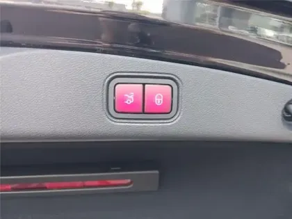 Photo 30 Mercedes Classe E 220 D 9G-TRONIC