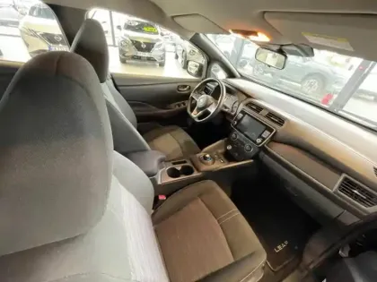 Photo 8 Nissan Leaf  150ch 40kWh Acenta 21.5