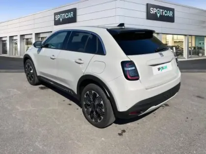 Photo 6 Fiat 600  1.2 Hybrid 100ch La Prima DCT6