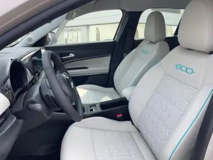 Photo 12 Fiat 600  1.2 Hybrid 100ch La Prima DCT6