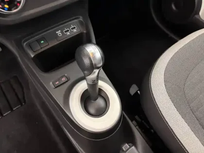 Photo 12 Renault Twingo  III Achat Intégral - 21