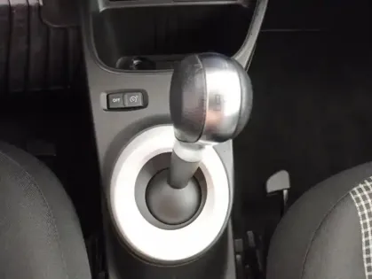 Photo 31 Renault Twingo E-TECH ELECTRIQUE III Authentic