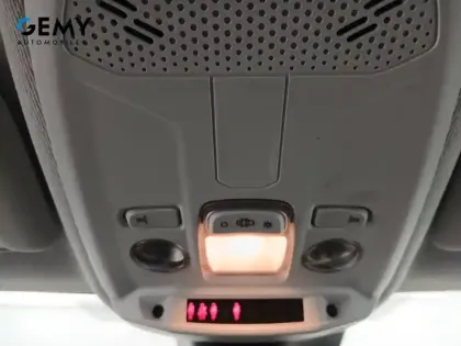 Photo 16 Peugeot 208  BlueHDi 100 S&S BVM6